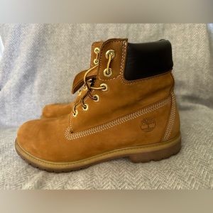 Timberland 6 in boots